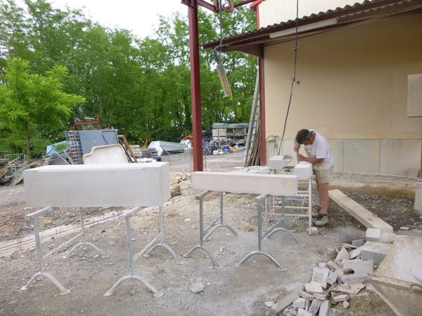 Finition bouchardée machine - Entreprise de maçonnerie Tournus